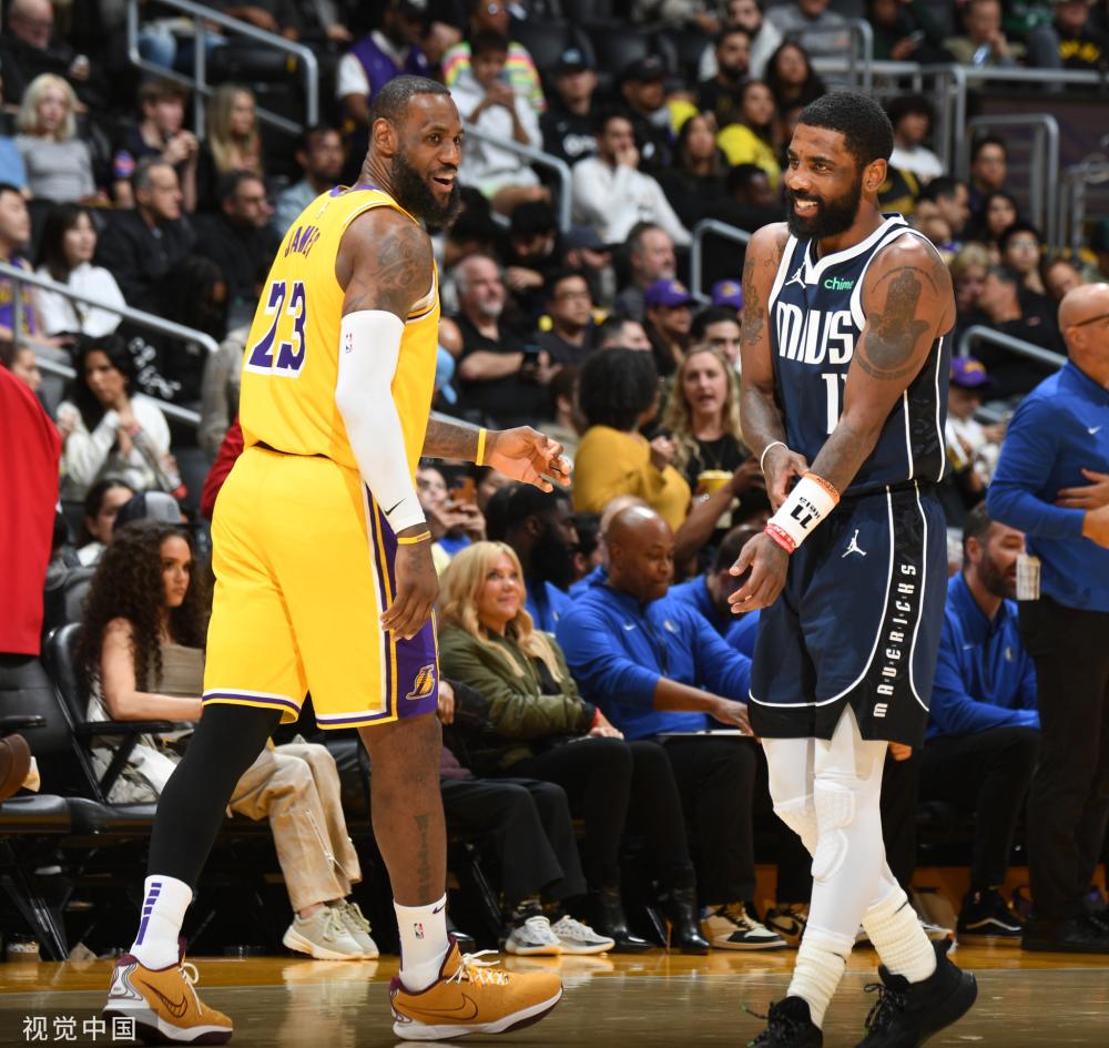 与此同时 与此同时